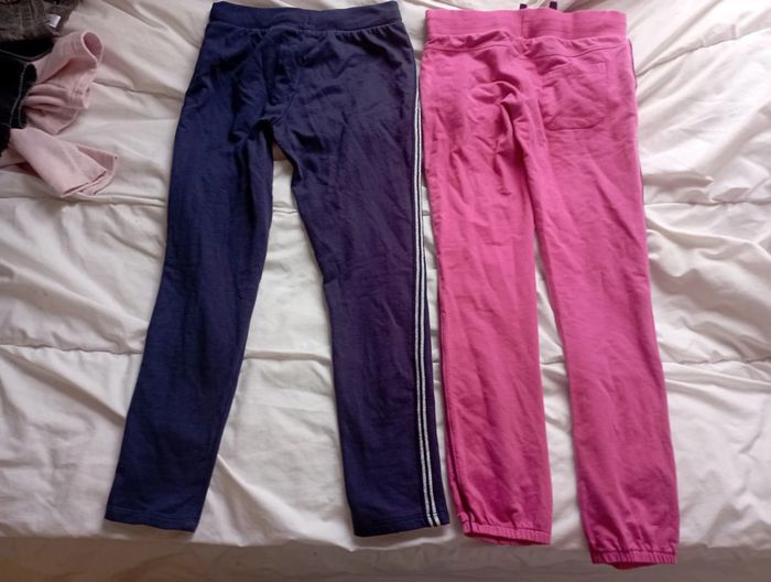 lot 2 bas de jogging marine/rose marques diverses 12 ans 5€ - photo numéro 3