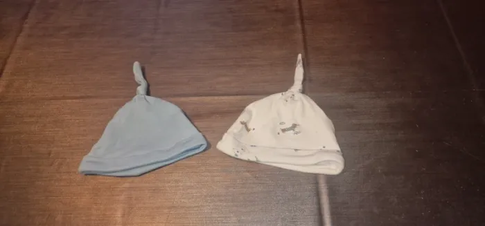 Lot 2 bonnet naissance