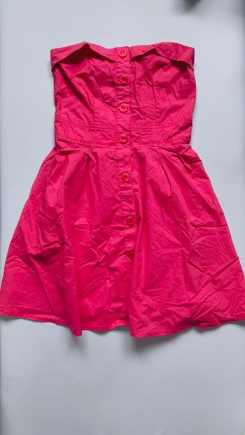 Robe courte sans manches 