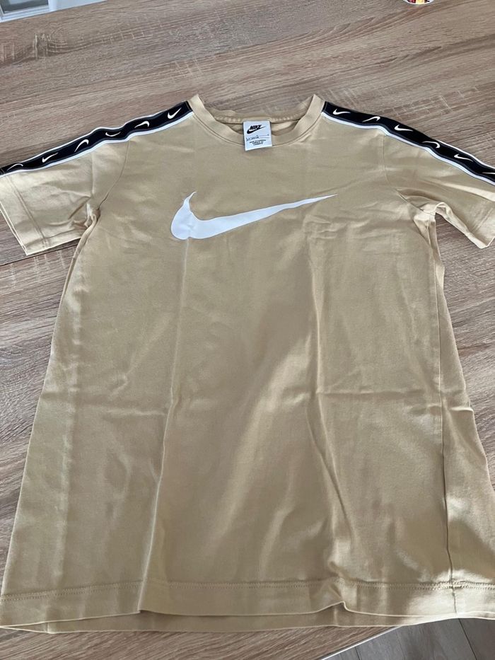 T-shirt nike enfant taille L - photo numéro 3