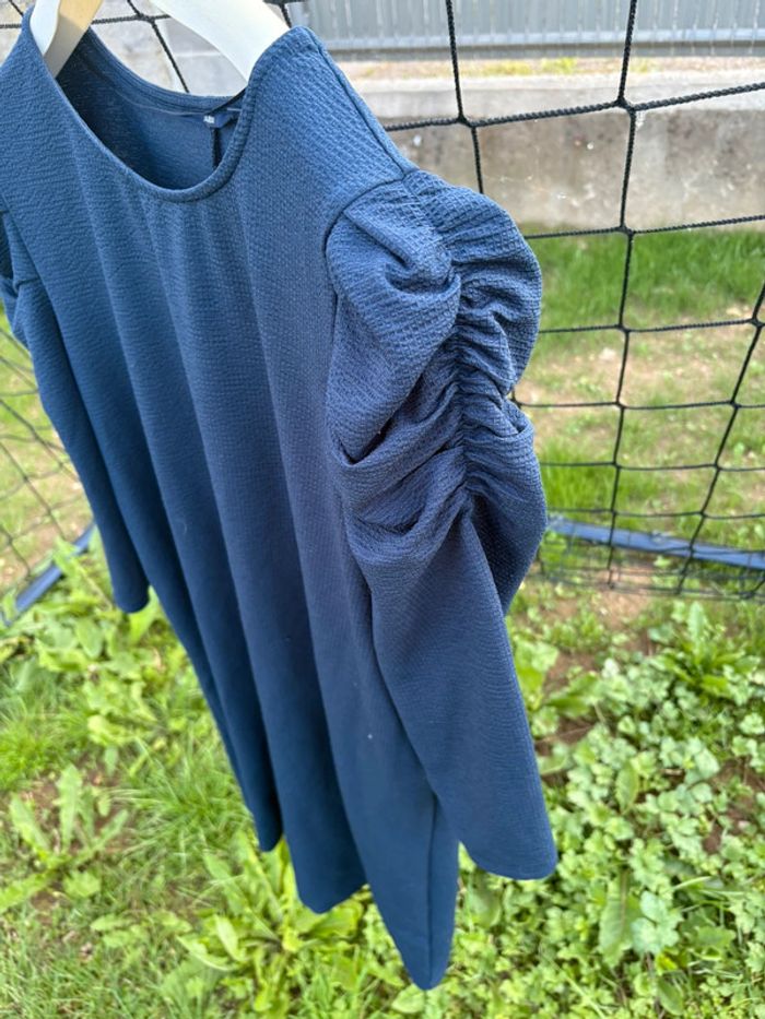 Robe Courte / Tunique Longue Bleu Marine Kiabi Taille L (42-44) - Manches Bouffantes - photo numéro 2