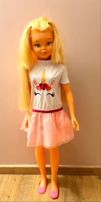 Grande poupée de la marque Falca 100cm de hauteur