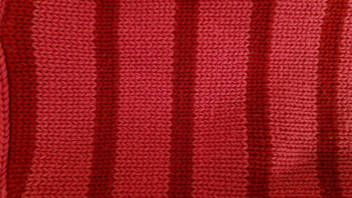 Pull 3 mois en bon état - photo numéro 3