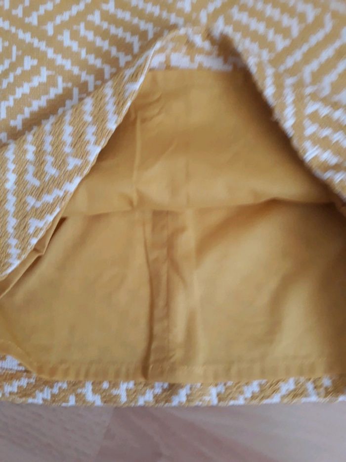 Jupe neuve avec étiquette taille 36 - photo numéro 3