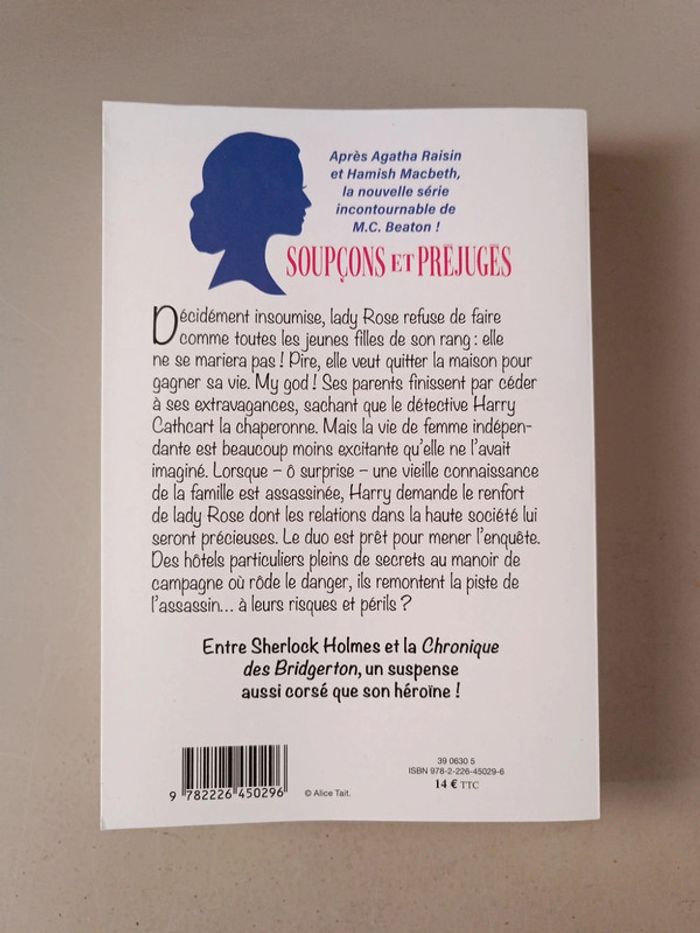 Soupçons et préjugés de M.C. Beaton par l'auteur de la série Agatha raisin - photo numéro 2