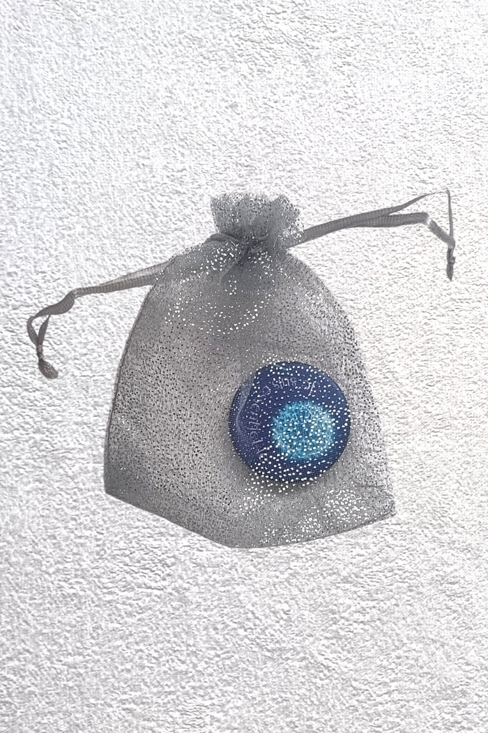 broche badge Julie Mainguet femme NEUF - photo numéro 5