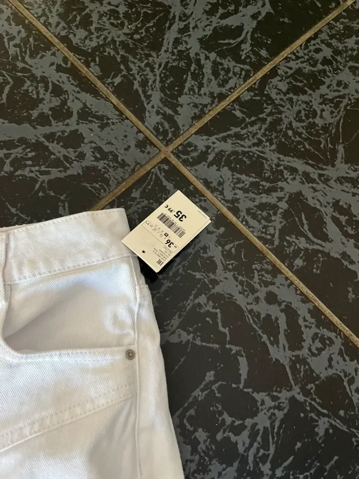 Jupe blanche 36 neuf pollué - photo numéro 5