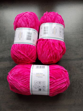 Lot de 3 pelotes de Laine chenille velours rose neon fuchsia 