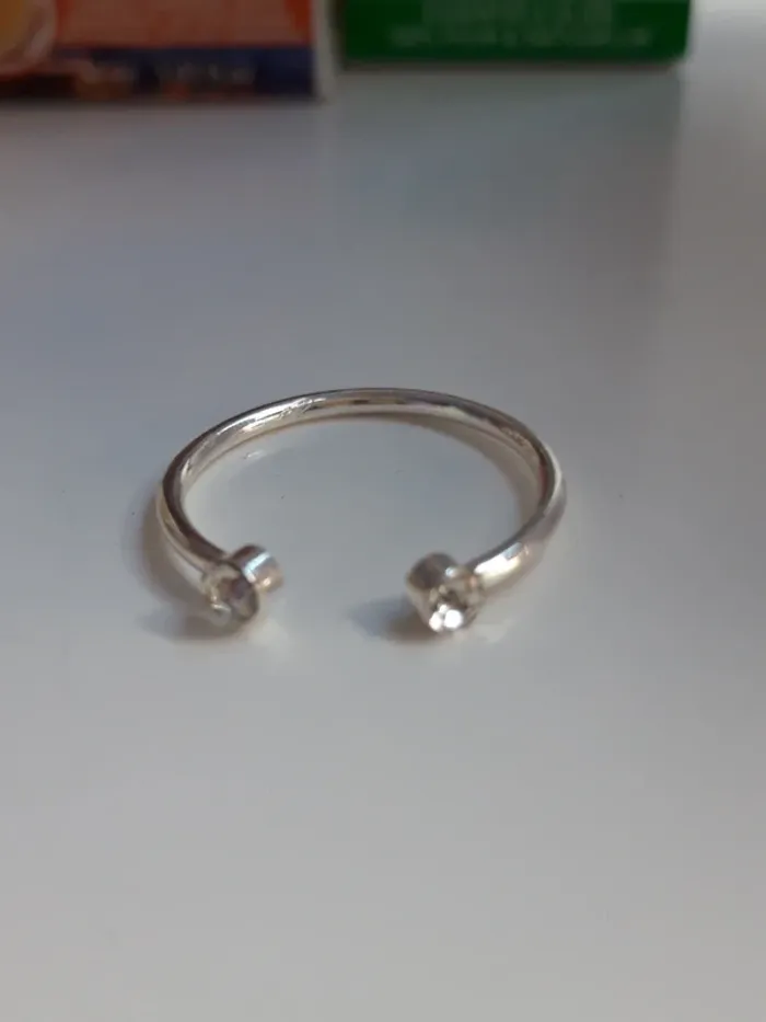 Bague fantaisie ajustable argentée et strass - photo numéro 3