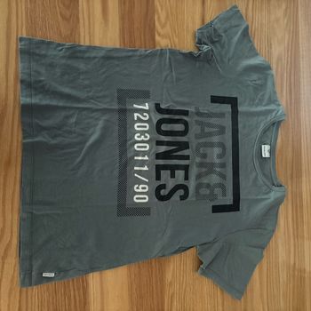 TEE shirt