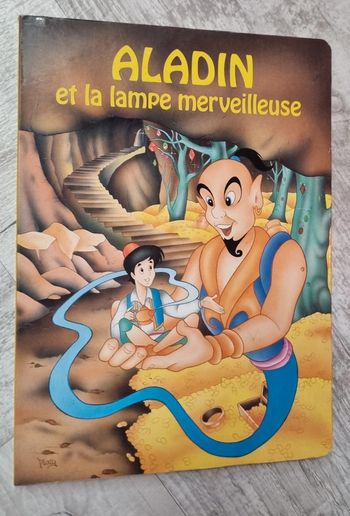 Livre pages cartonnées aladin