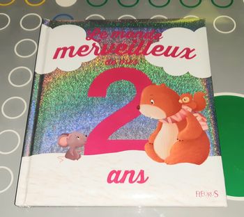 Livre le monde merveilleux de mes 2 ans