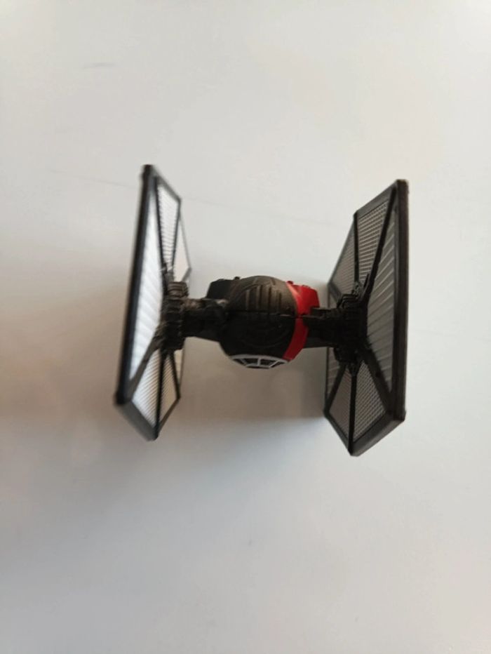 Figurine Star Wars - TIE Fighter du Premier Ordre - photo numéro 4