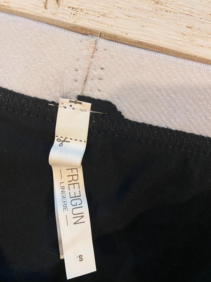 Ensemble lingerie Freegun brassière soutien-gorge + culotte femme T S ou fille ado 12/16 ans - photo numéro 4