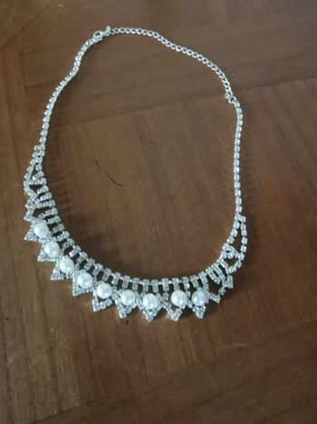 Collier de mariée de perles et de strass