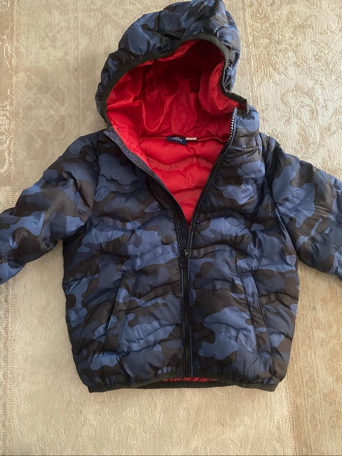 Doudoune légère Chicco taille 2 ans couleur camouflage bleu