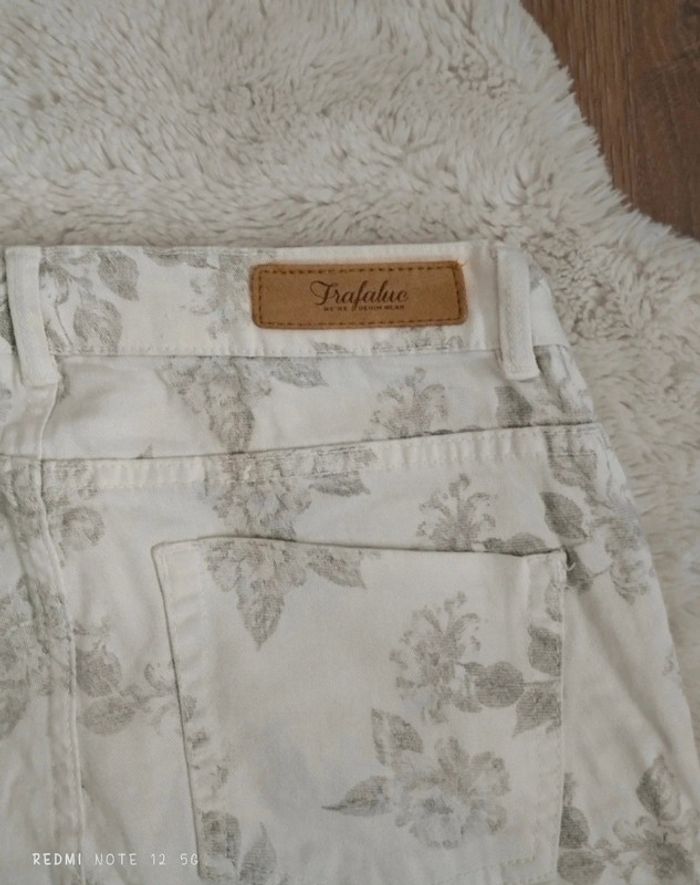 Jolie pantalon Trafaluc taille XS/34 - photo numéro 5