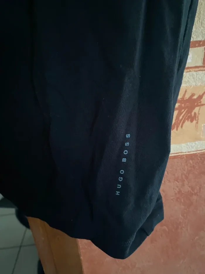 T-shirt noir Hugo Boss Homme 🖤 Taille L – Très Bon État - photo numéro 3