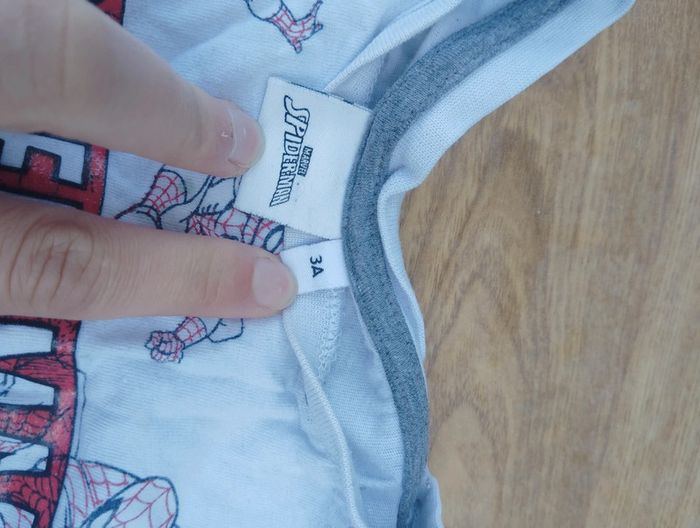 Lot de 2 t-shirt avec des personnages préférés - photo numéro 6