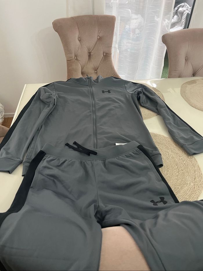 Ensemble Under Armour  taille YXL - photo numéro 2