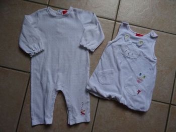 ensemble robe boule et combinaison blanches 9 mois