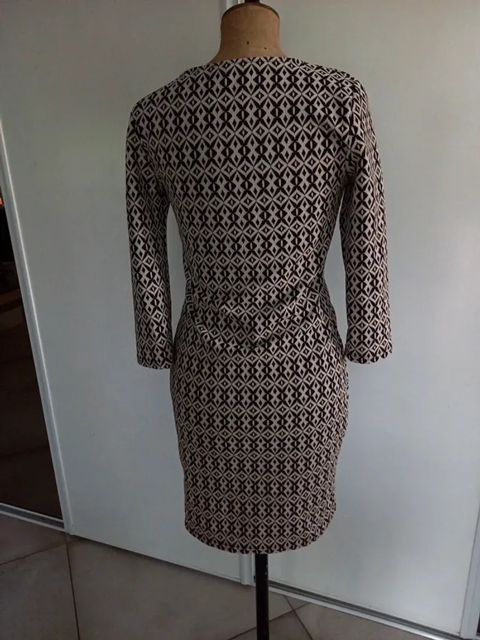 Magnifique robe moulante - photo numéro 2