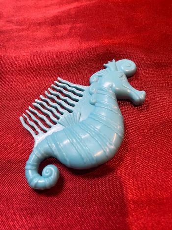 Peigne hippocampe poupée Steffi love sirene arc en ciel