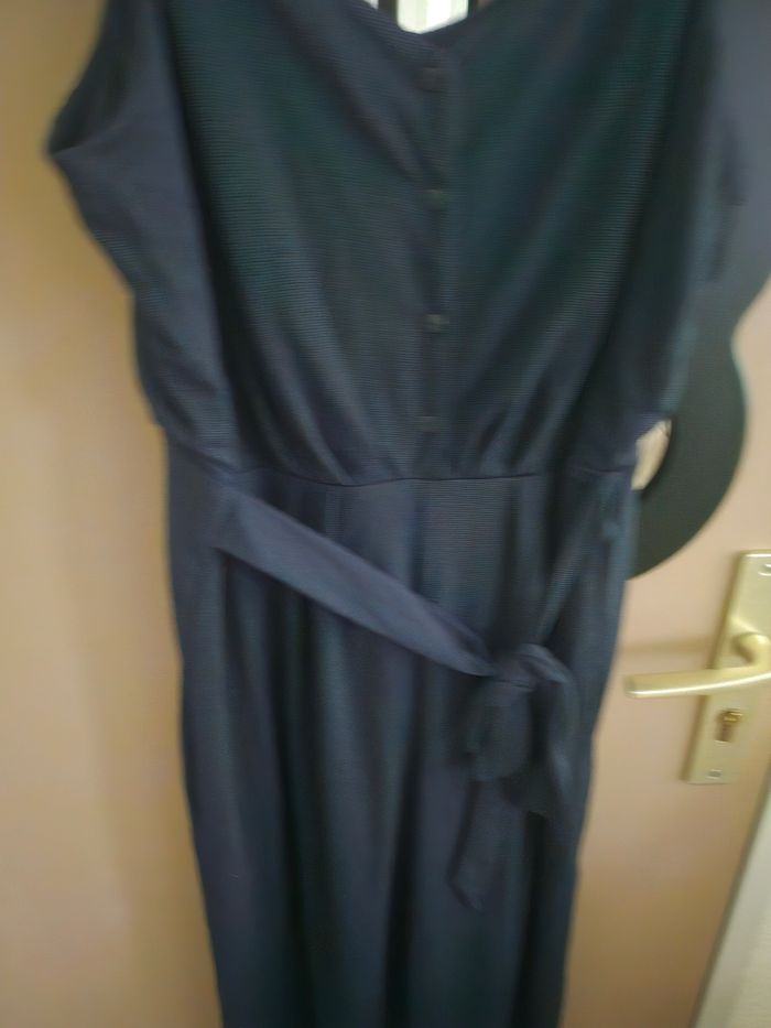 Combinaison femme neuve taille 42.44 - photo numéro 2