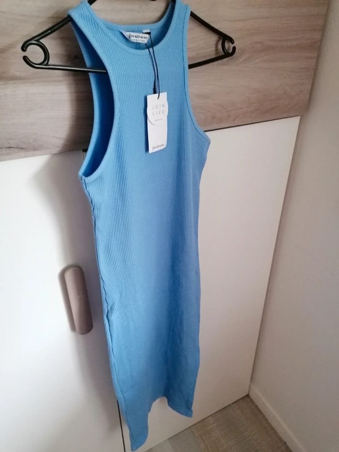 Robe longue moulante Stradivarius neuve - photo numéro 2