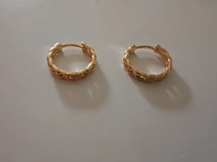 Créoles dorées torsadées 💖 Bijoux chic & tendance, neuves! - photo numéro 2