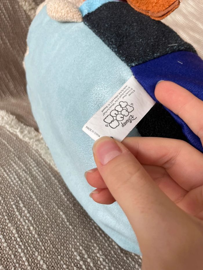 Tsum tsum grand modèle 33cm peluche Disney la reine des neiges Anna très bon état - photo numéro 7