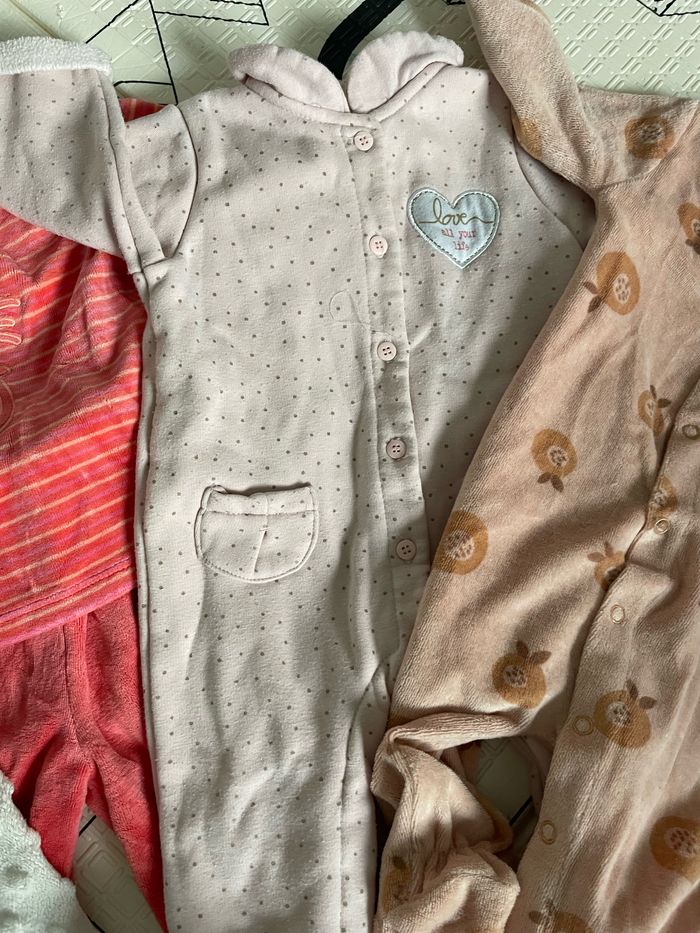 Lot pyjama 6 mois - photo numéro 4