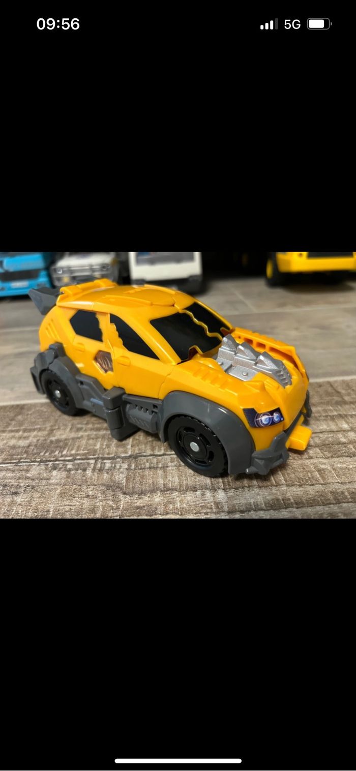 VTech - Switch & Go Dinos Crash, Dinosaure Zyrex, Le T-Rex Transformable en Voiture de Rallye - photo numéro 3