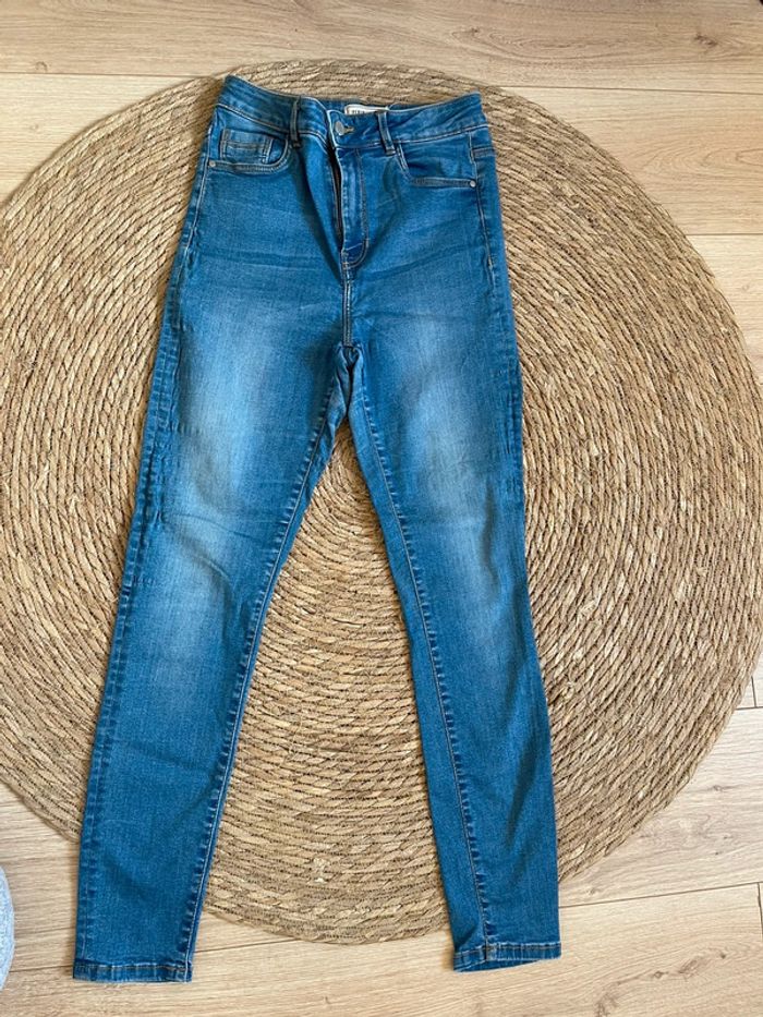 Jean slim bleu T38 - photo numéro 2