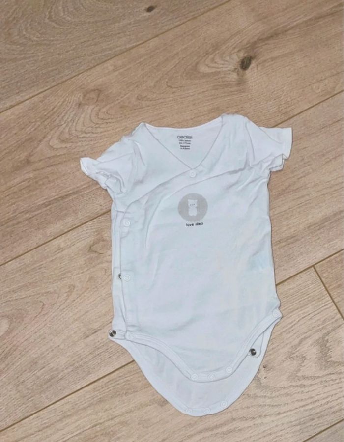 Lot 3 bodies manches courtes Obaïbi 9 mois - photo numéro 3
