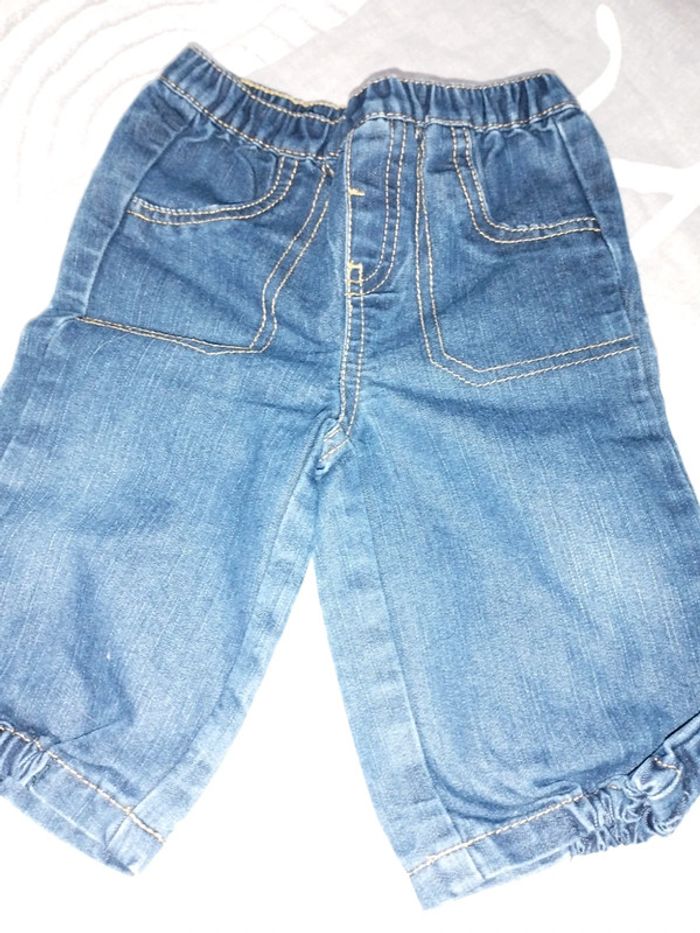 Jean + tee shirt - photo numéro 6