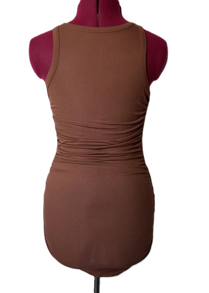 Mini robe légère et moulante froncée sur les côtés marron neuve S/36 - photo numéro 2