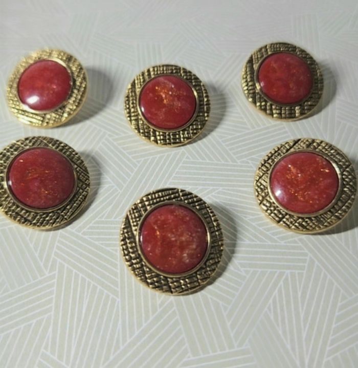 Lot de 6 boutons vintage rouge et doré