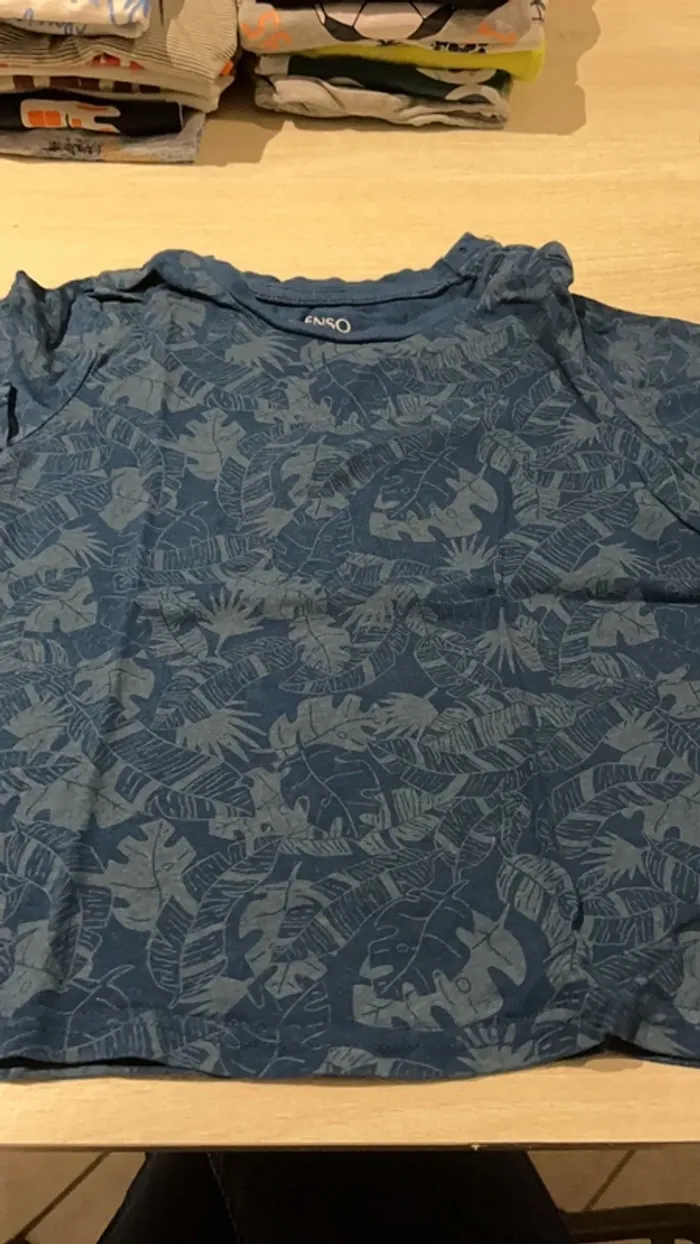Tee shirt