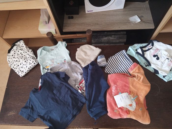 Lot vêtements garçon naissance 1 mois