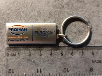 Porte clé collector en métal UEFA euro 2016 football Proman