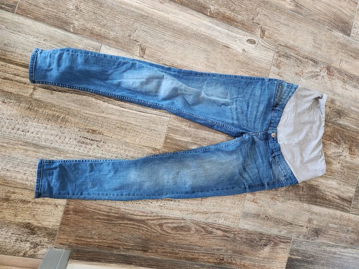 Jeans de grossesse bon état - photo numéro 7
