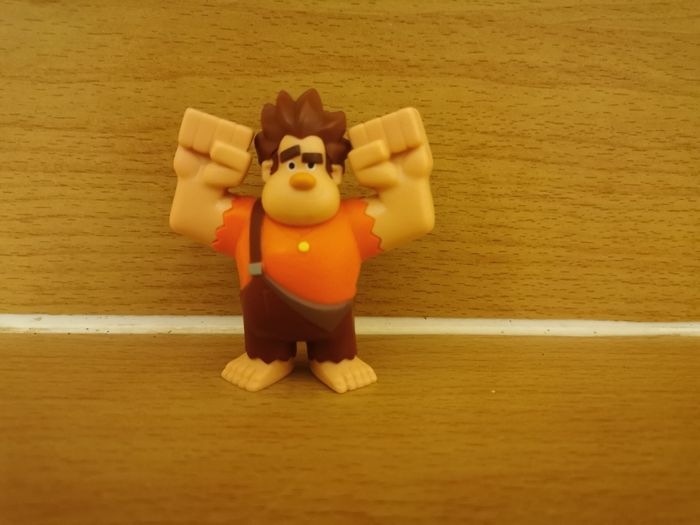 Figurine disney /ralph la casse