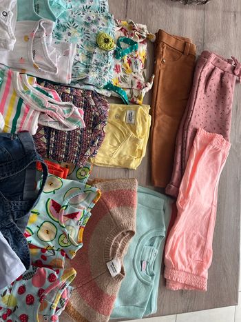 Lot vêtements fille 12 mois 