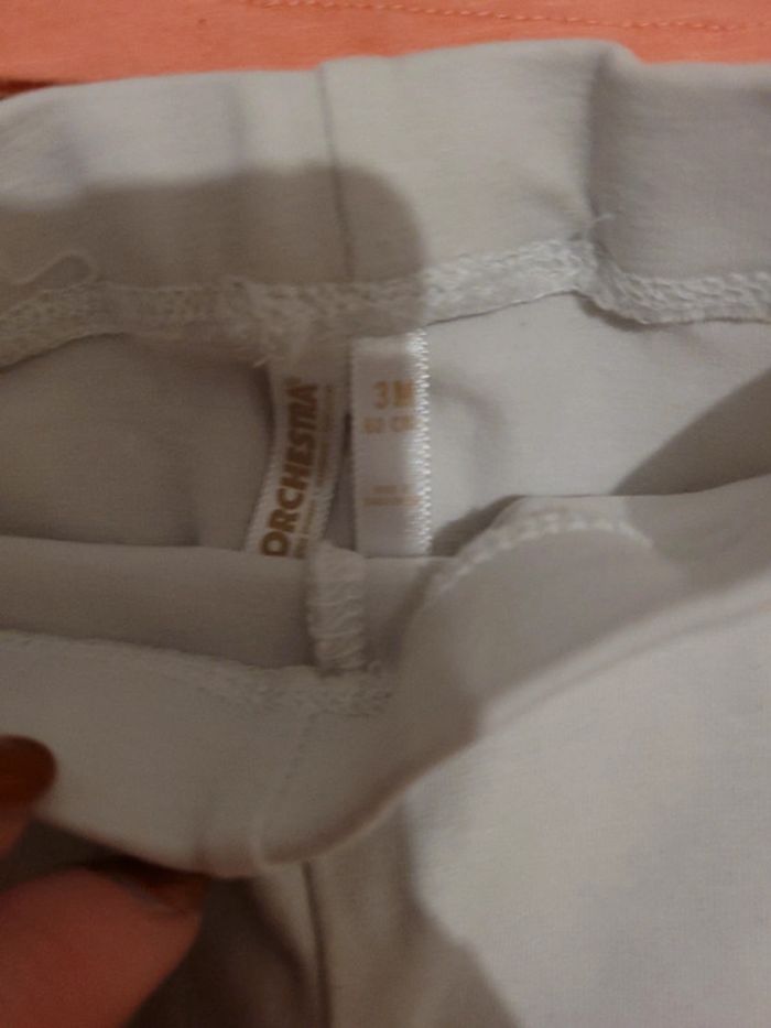 Ensemble 2 pièces bébé fille Tshirt Mc blanc corail legging T3mois TBE orchestra - photo numéro 3