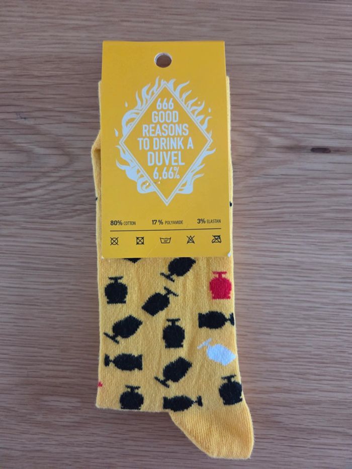 Paire de chaussettes Neuves 🧦 - photo numéro 2