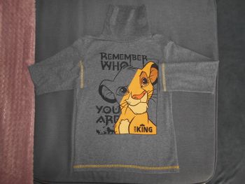 Tee-shirt col roulé Simba, le roi lion (Disney), neuf, taille: 8 ans