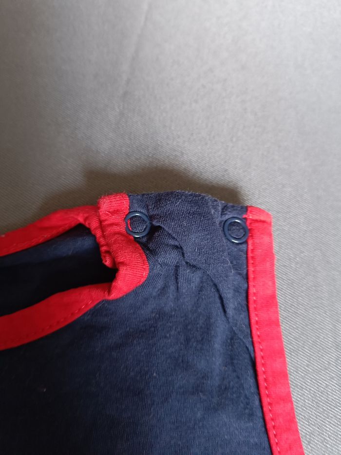 Débardeur bleu marine 🦕 Taille 18 mois - photo numéro 4