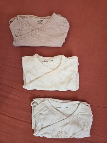 Lots 3 Body cache coeur 9 mois