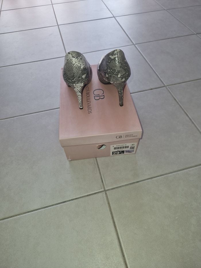 Chaussure à talons - photo numéro 2